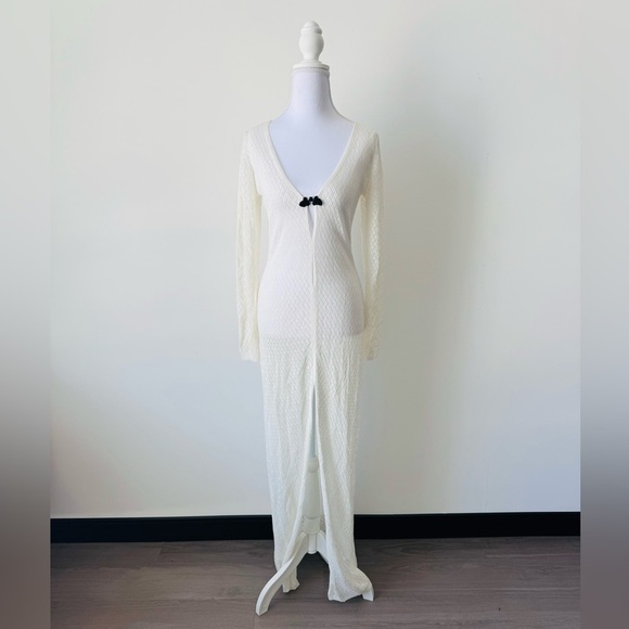 White Cover Up Long Sleeve Dress 🤍 - Picture 7 of 7